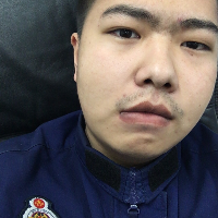 华先生
