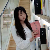 何女士